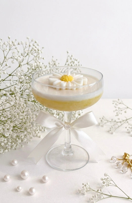 Daisy Coupe Glass Candle